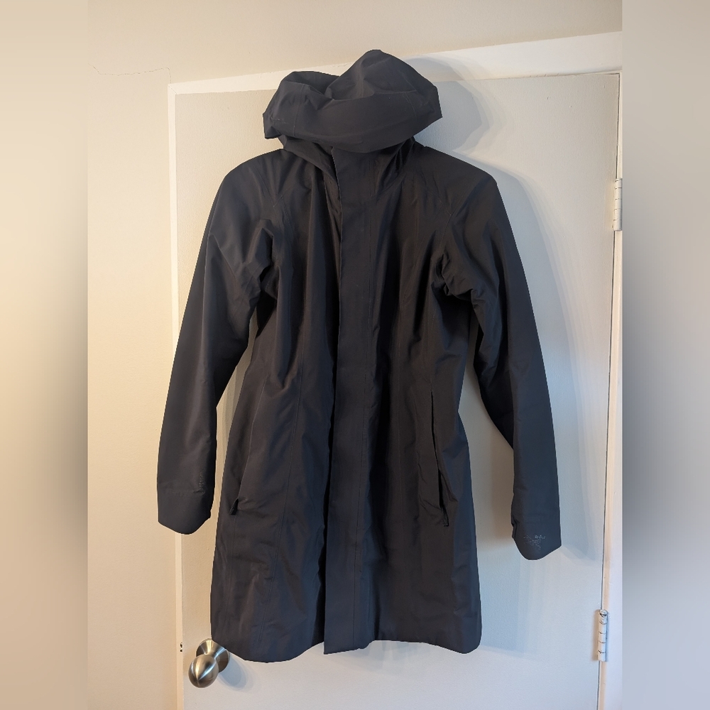 Arc'teryx Women's Dark Gray Raincoat